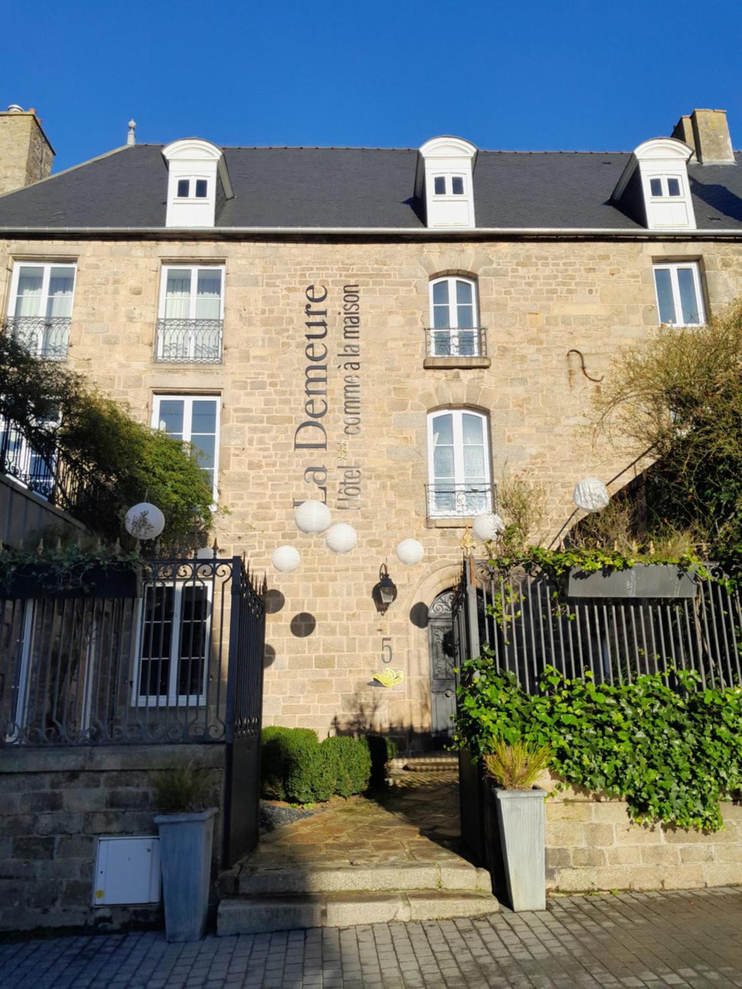 La Demeure Hotel Guingamp Buitenkant foto