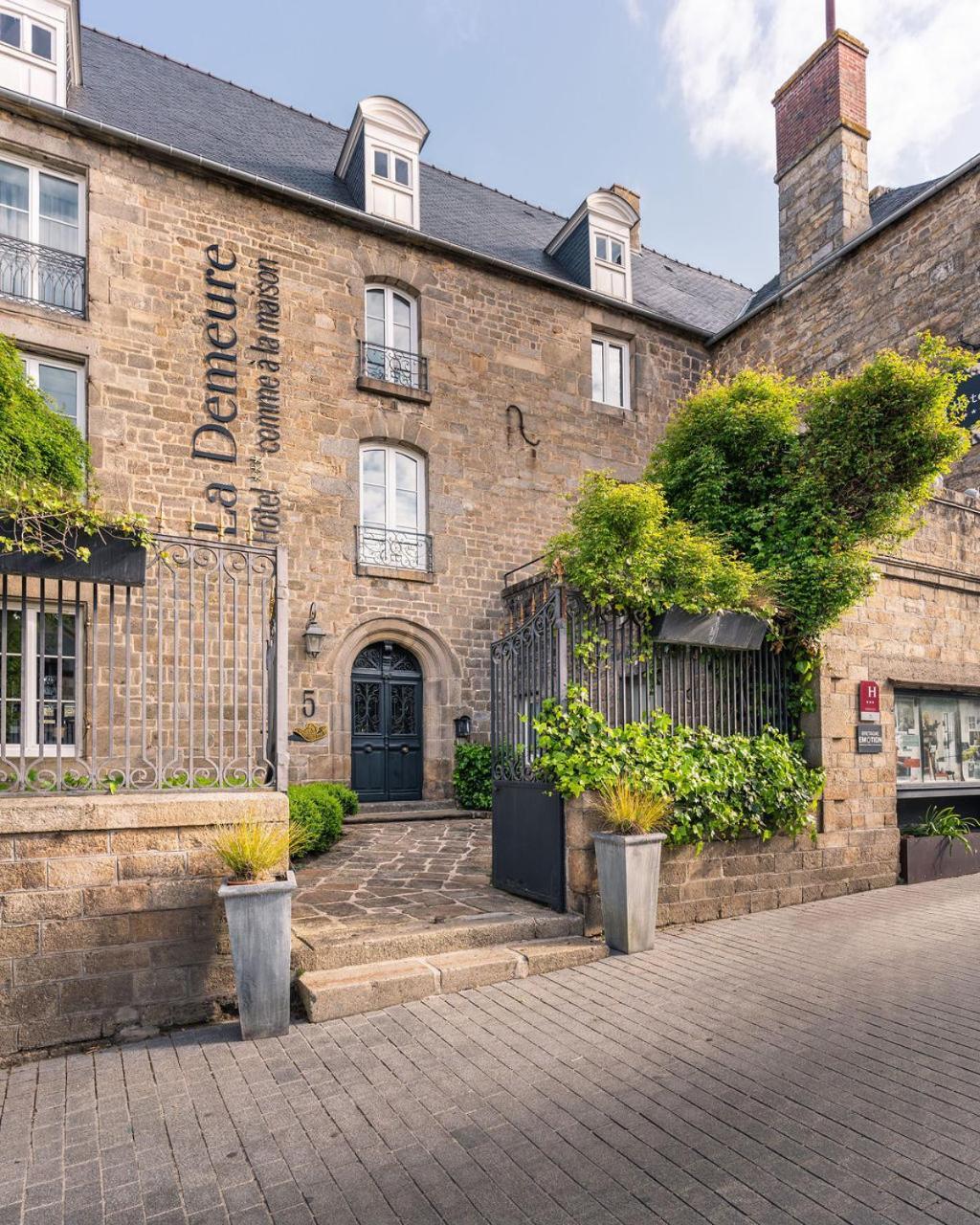 La Demeure Hotel Guingamp Buitenkant foto